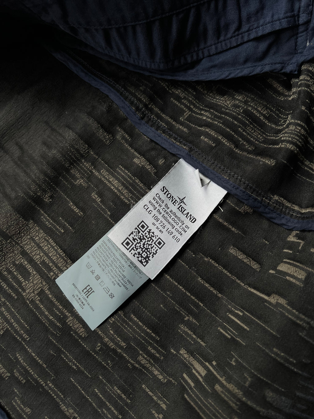 Stone Island 2017 Big Loom Jacquard
Shadow Project Trench Jacket